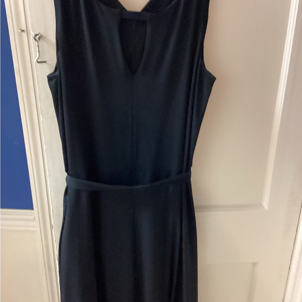 Women’s V-Neck Sleeveless High/Low sides-Size 2 X-Pre-Owned